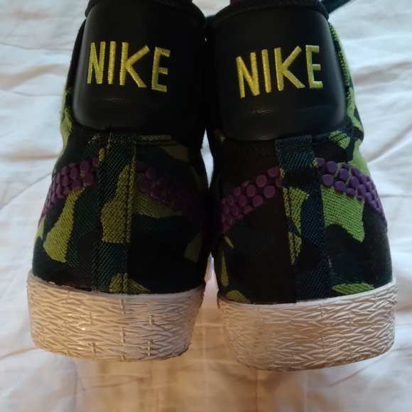 RARE* Nike Blazer Mid Camo Green with Purple Swoosh Sz 8 - Picture 4 of 7